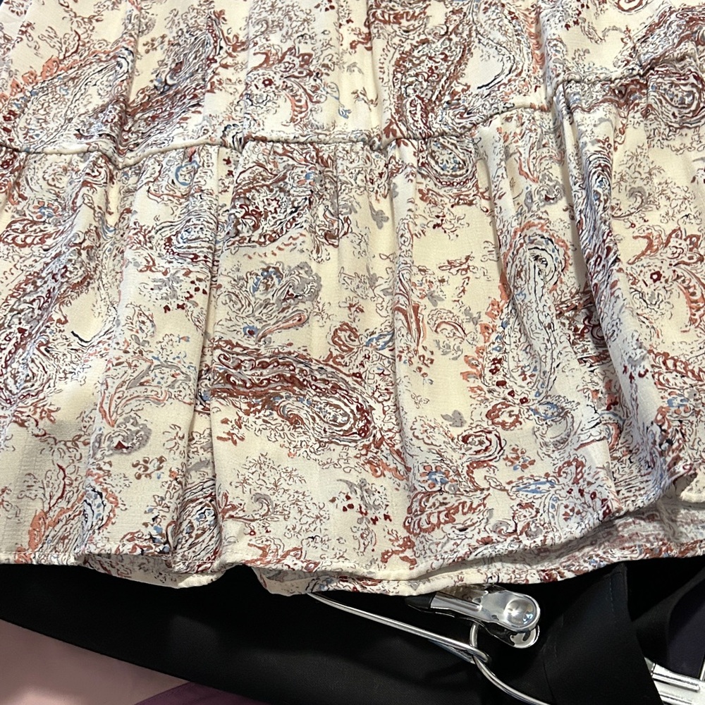 Sundance A-Line Skirt with Paisley in Cream and mauve. Lined beautifully made.